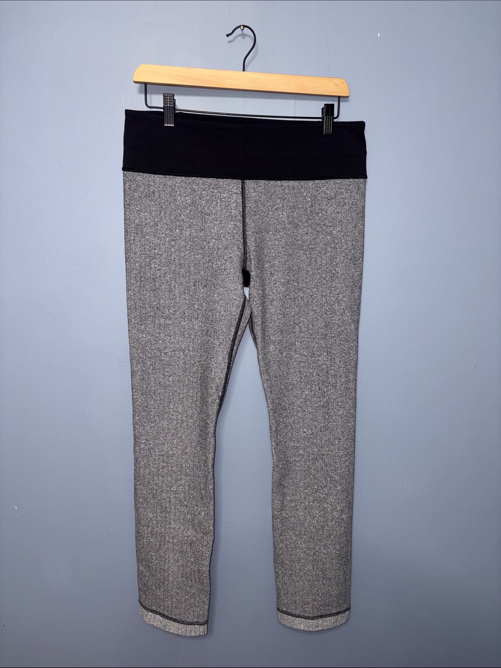Lululemon • Gray Leggings